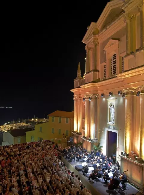 Concert du Festival de Musique de Menton sur le parvis de la basilique Saint-Michel-Archange